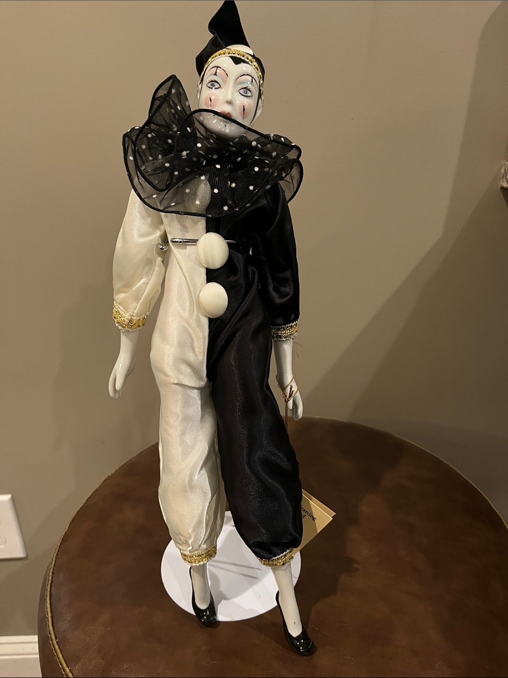 Balos Porcelain Harlequin Clown Figurine - Black & Cream Home Art